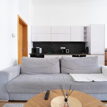 The Dante Prague - Family And Friends Apartments Экстерьер фото
