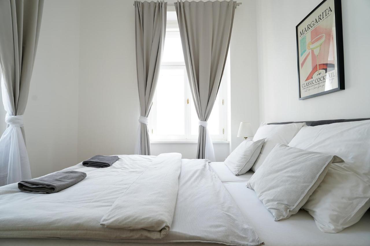 The Dante Prague - Family And Friends Apartments Экстерьер фото
