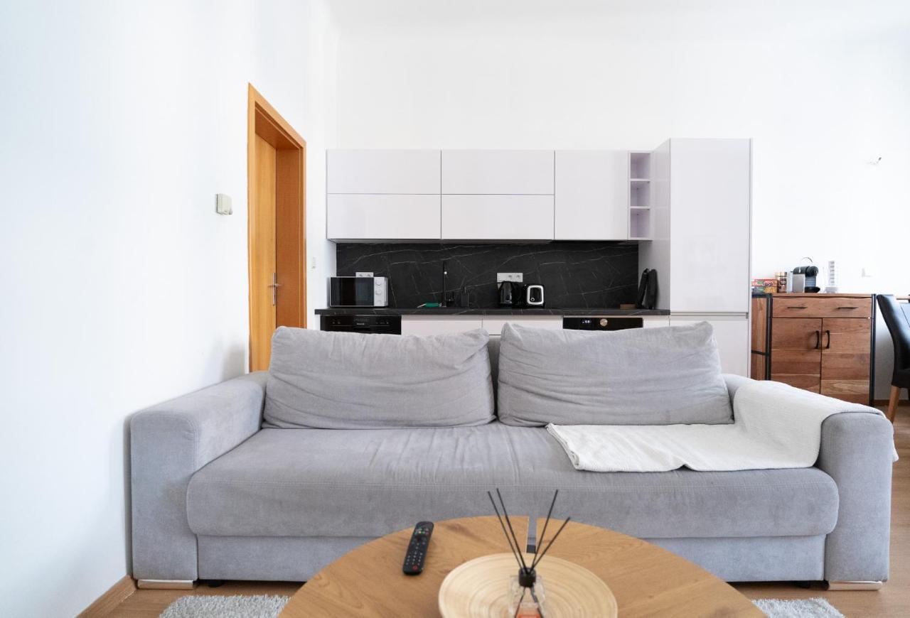 The Dante Prague - Family And Friends Apartments Экстерьер фото